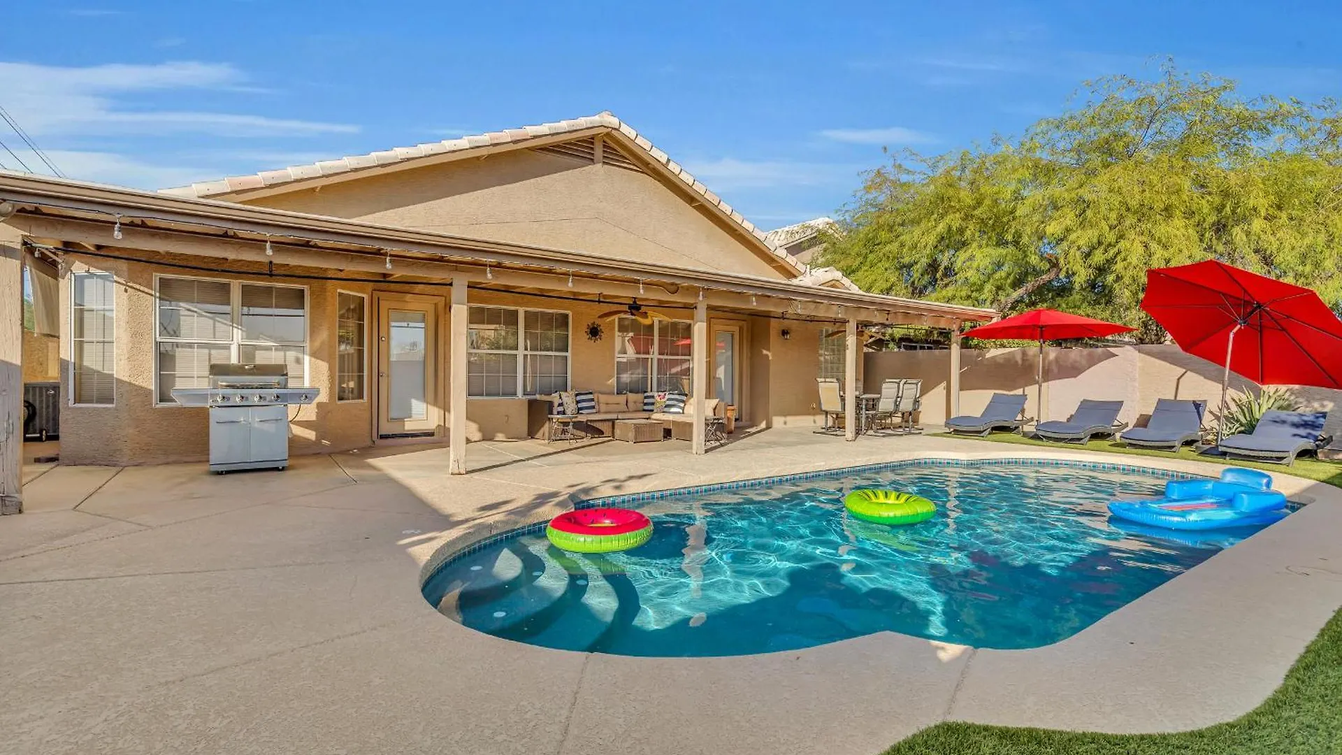 Luxe Phoenix Getaway 0*,  United States